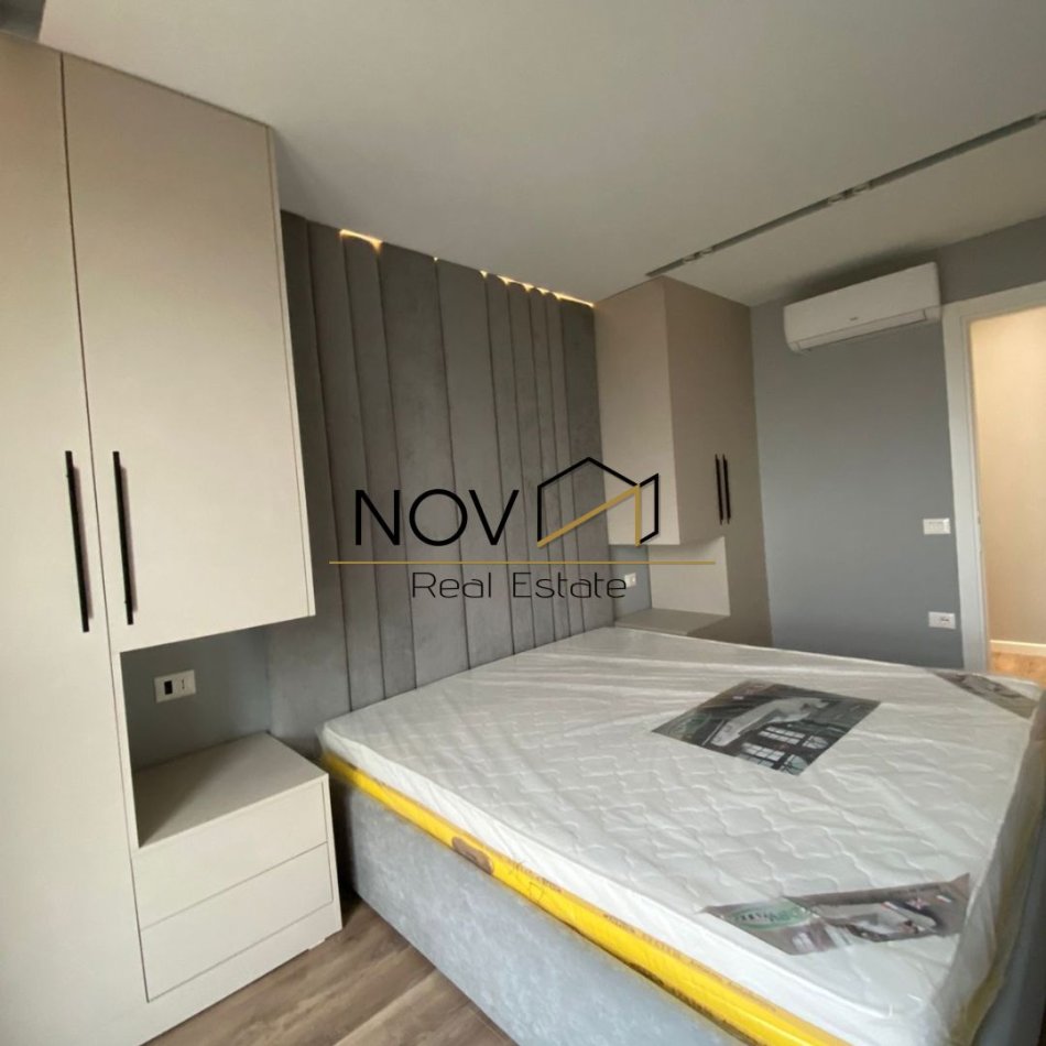 Tirane, jepet me qera apartament 2+1+Ballkon Kati 4, 100 m² (Farmacia 10)