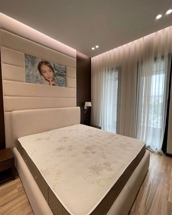 Tirane, jepet me qera apartament 1+1+Ballkon Kati 4, 75 m² 950 € (Square 21 , Rr.Kavajes)