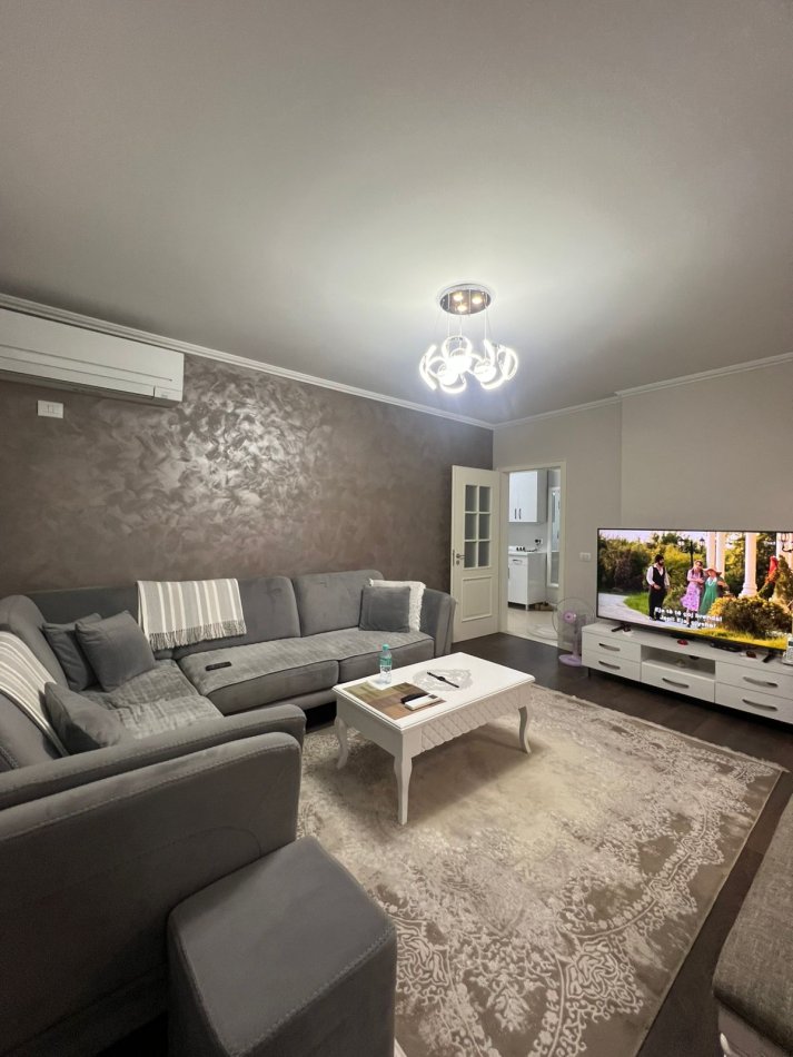 Tirane, shitet apartament 2+1+Ballkon Kati 4, 113 m² 295.000 € (Selvia)