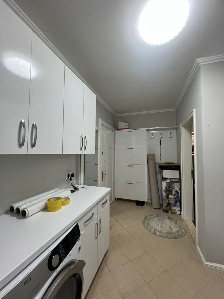 Tirane, shitet apartament 2+1+Ballkon Kati 4, 113 m² 295.000 € (Selvia)