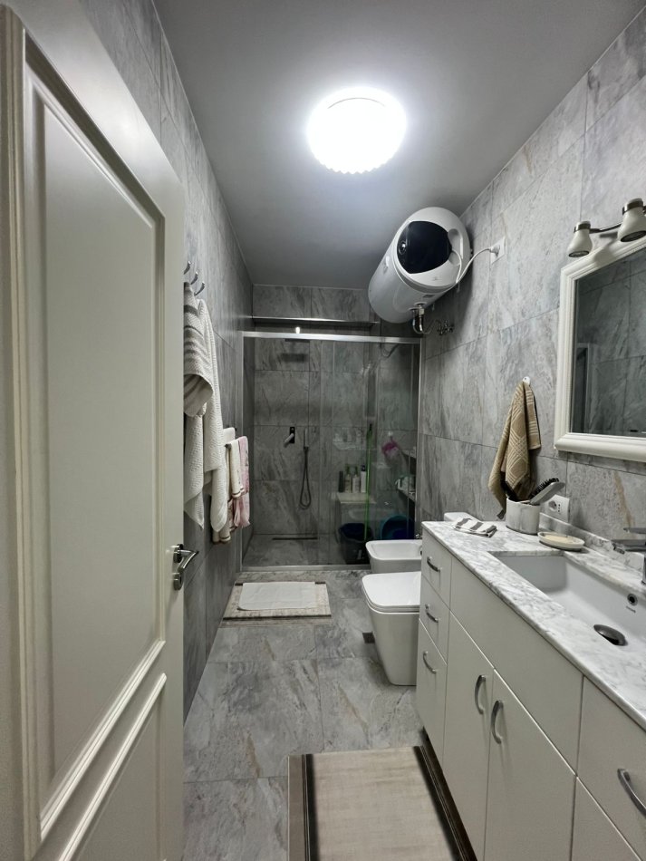 Tirane, shitet apartament 2+1+Ballkon Kati 4, 113 m² 295.000 € (Selvia)
