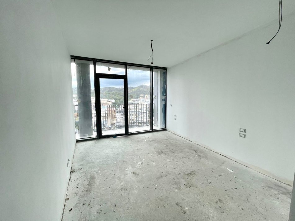 Tirane, shes apartament 2+1+Ballkon Kati 10, 127 m² 340.000 € (Lake View - Liqeni)
