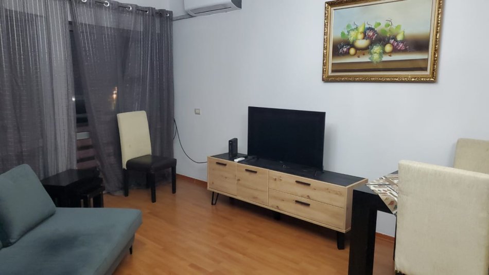 Tirane, shitet apartament 1+1+Ballkon Kati 9, 77 m² 150.001 € (Zogu i Zi)