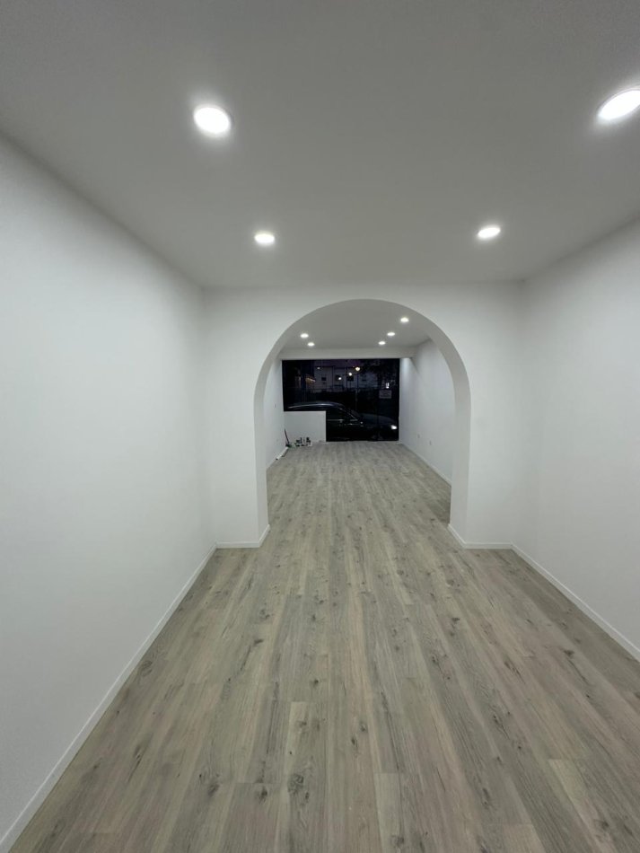 Tirane, jepet me qera ambjent biznesi Kati 0, 48 m² 700 € (Stadiumi Dinamo)