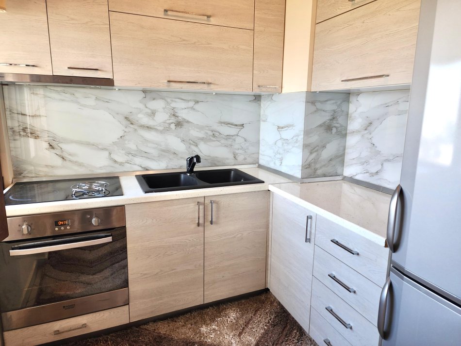 Tirane, jepet me qera apartament 1+1+Ballkon Kati 3, 75 m² 330 € (Fresk, Residenca Lugano)