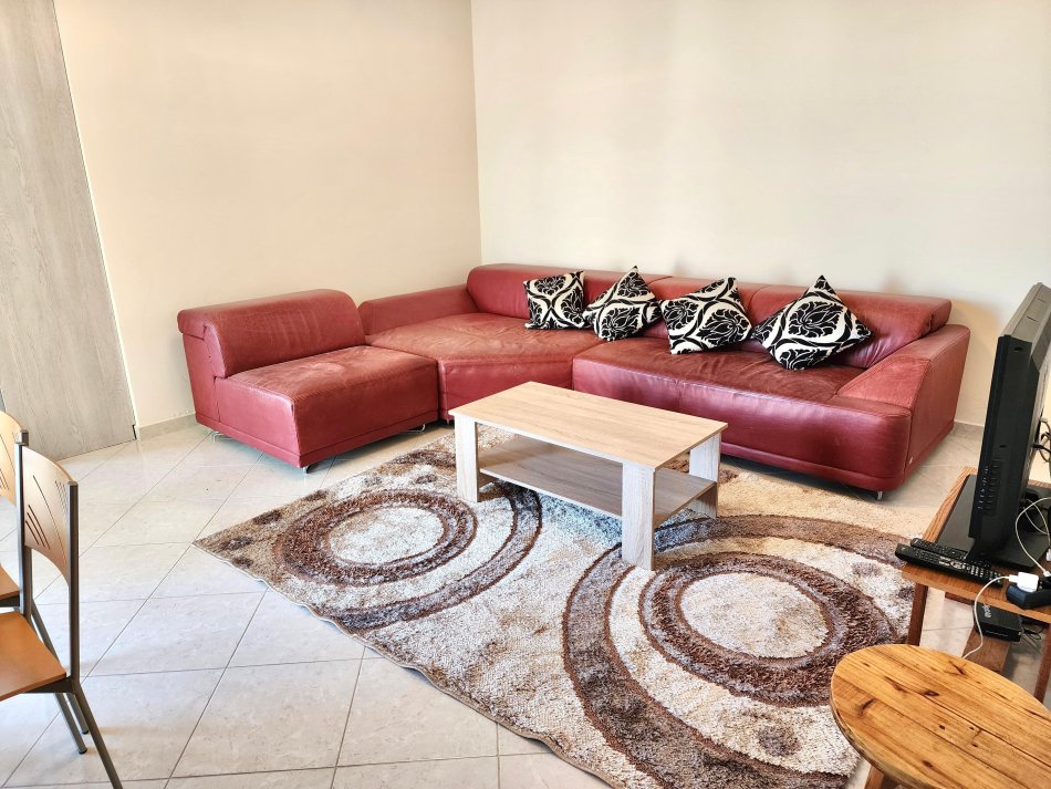 Tirane, jepet me qera apartament 1+1+Ballkon Kati 3, 75 m² 330 € (Fresk, Residenca Lugano)