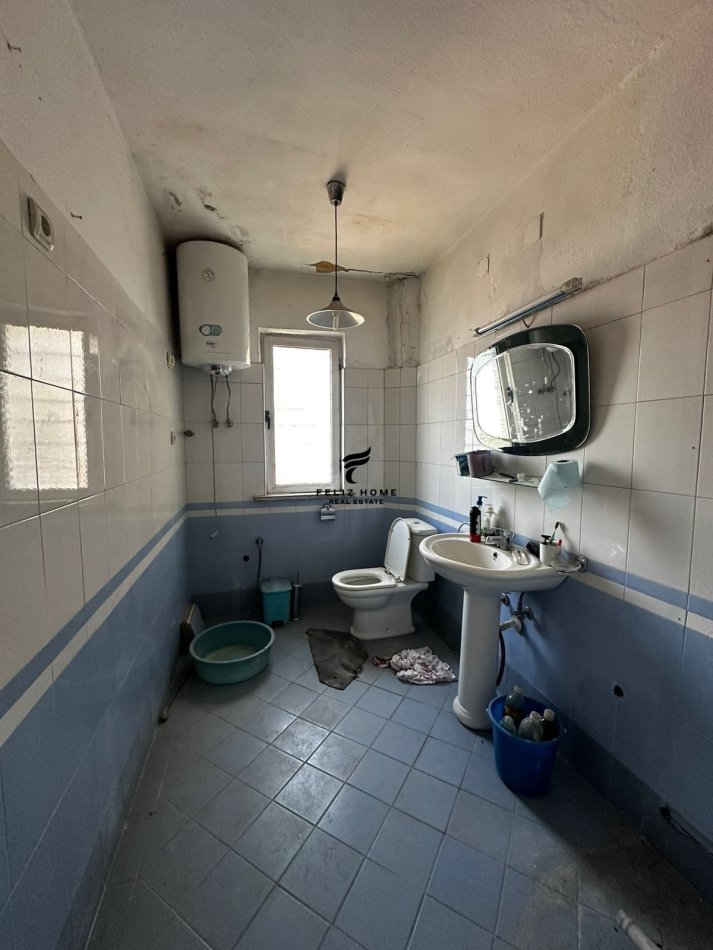 Tirane, shitet apartament 1+1 Kati 5, 52 m² 75.000 € (ALI DEMI)