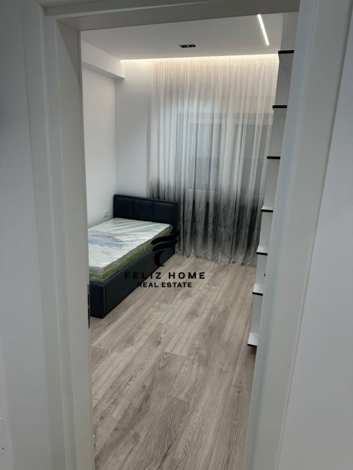 Tirane, jepet me qera apartament 2+1 Kati 3, 62 m² 800 € (BLLOKU)