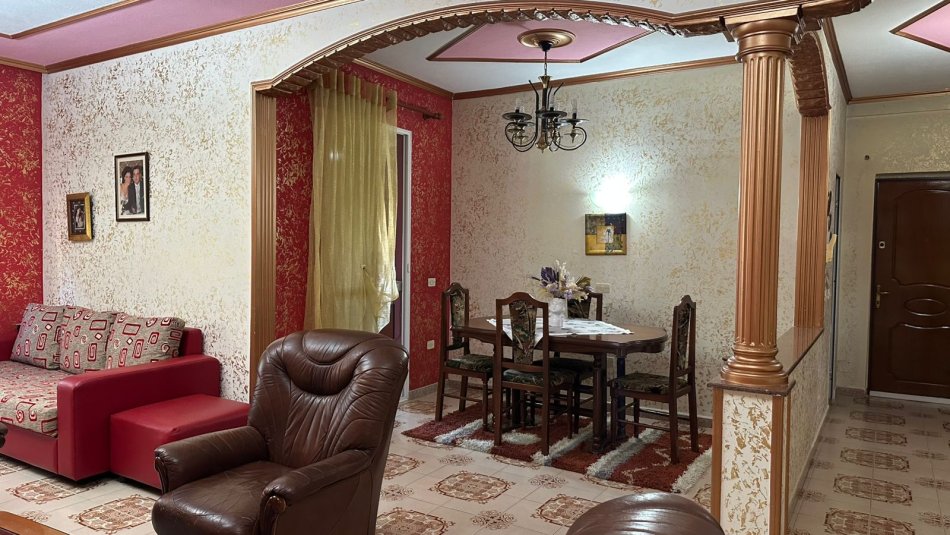 Shitet Apartament 2+1+2 Ish Stacioni i Fundit i Tiranes se Re    270.000 €