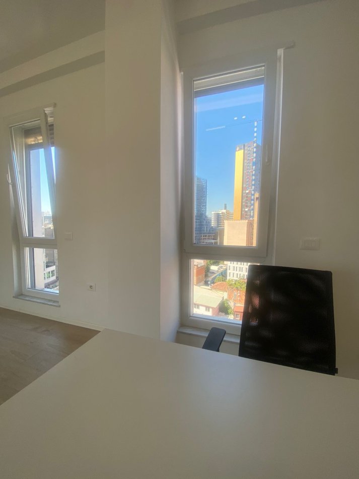 Tirane, jepet me qera zyre Kati 9, 140 m² 1.500 € (Selvia , Rr. Dibres)