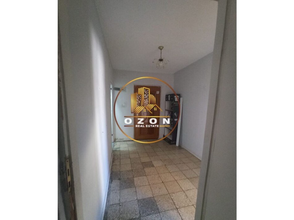 Tirane, jepet me qera apartament 2+1 Kati 5, 75 m² 280 € (Irfan Tomini)