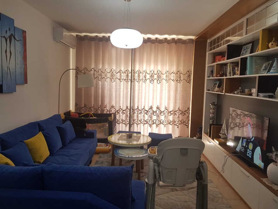 Tirane, jepet me qera apartament 1+1 Kati 9, 69 m² 450 € (Muhamed Deliu)