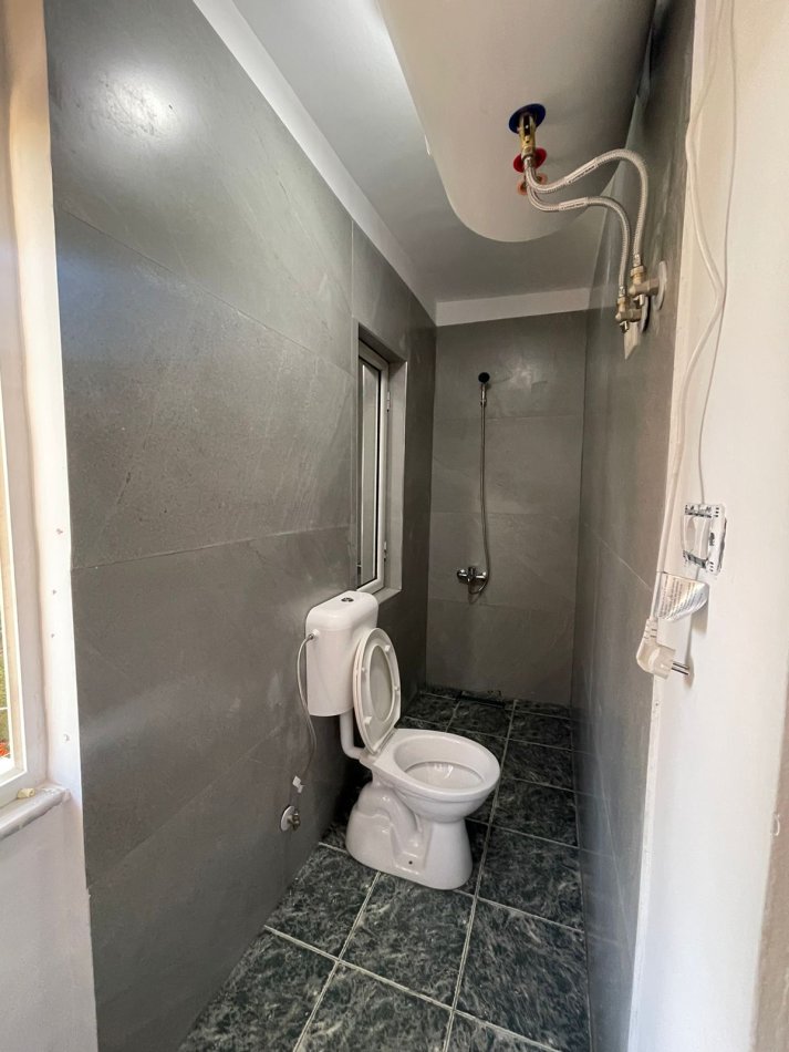 Tirane, shitet 1+1 Kati 3, 53 m² 89.000 € (Xhamllik , Rruga Xhanfize Keko)