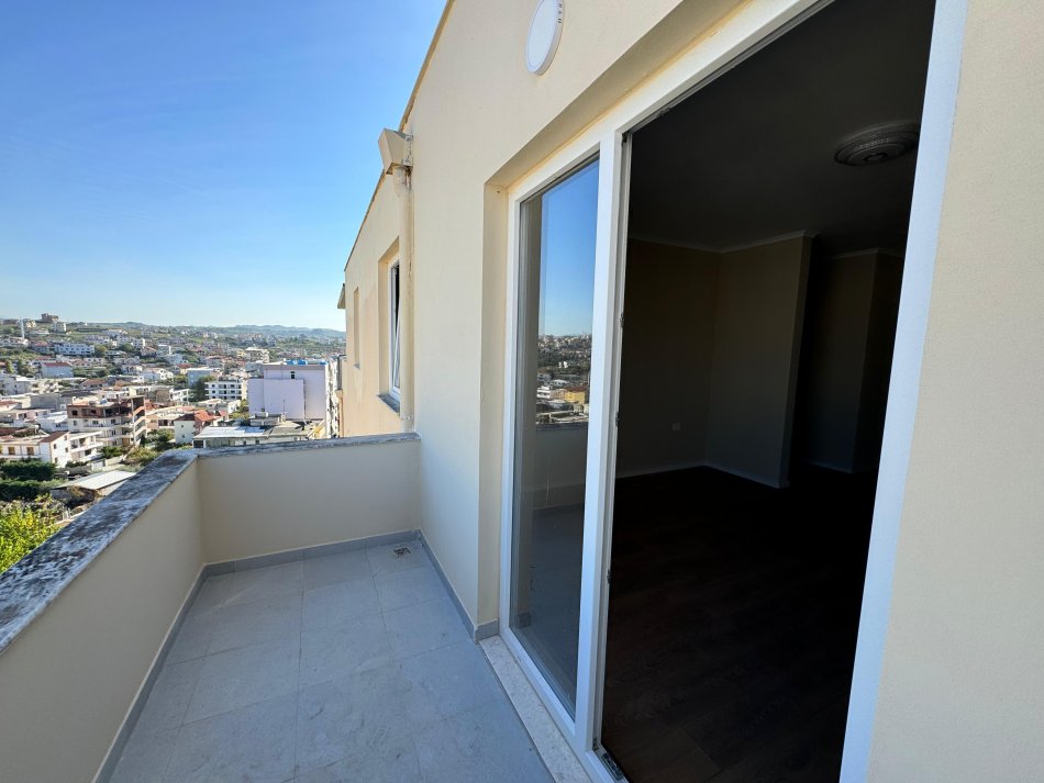 shitet garsonier 1+1 Kati 10, 45 m² 65.000 € (Plazh-Hekurudha,Durres)