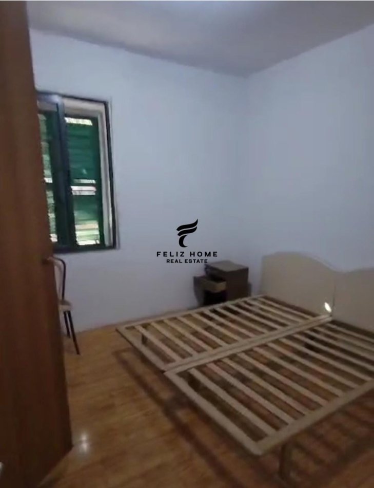 Tirane, jepet me qera apartament 3+1 Kati 1, 110 m² 350 € (21 dhjetori)