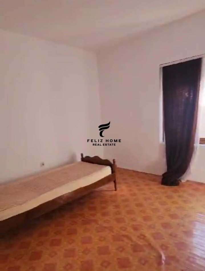 Tirane, jepet me qera apartament 3+1 Kati 1, 110 m² 350 € (21 dhjetori)