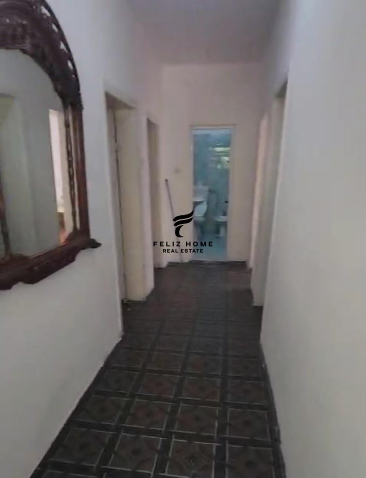 Tirane, jepet me qera apartament 3+1 Kati 1, 110 m² 350 € (21 dhjetori)