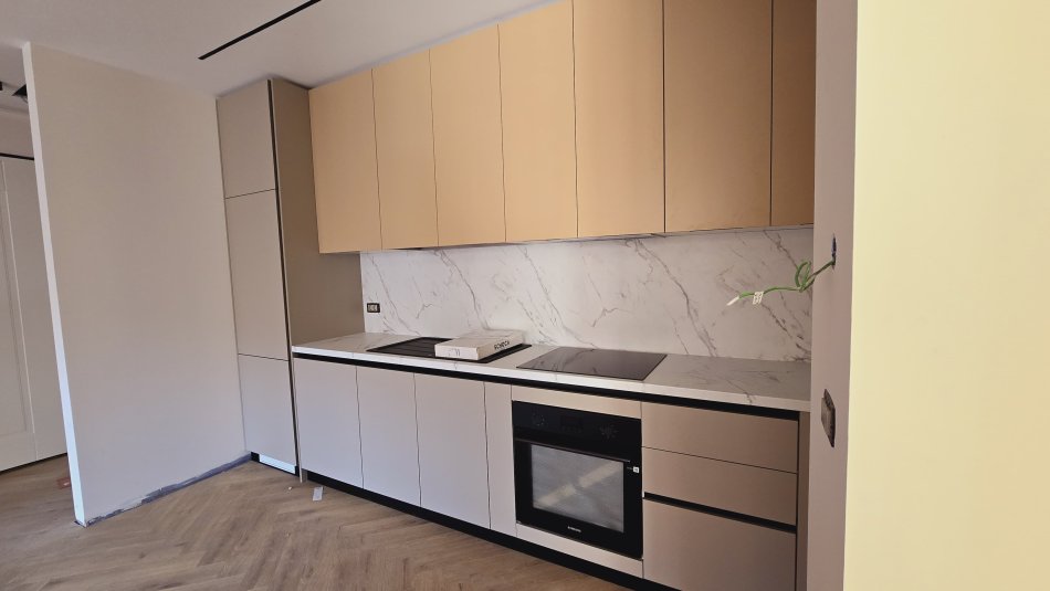 Tirane, shitet apartament 2+1+Aneks+Ballkon Kati 7, 135 m² 371.000 € (Kompleksi Delijorgji te rruga e Kavajes)