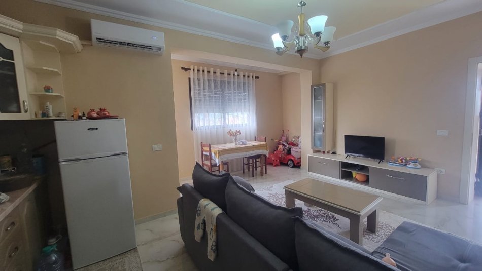 Tirane, jepet me qera apartament 2+1 Kati 2, 80 m² 500 € (Sauk)