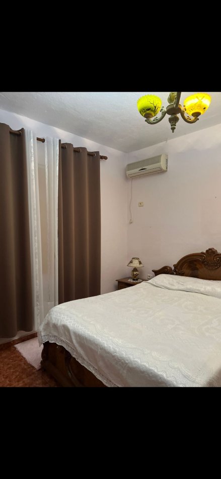 Tirane, jepet me qera apartament 2+1 Kati 1, 100 m² 500 € (Laprake)