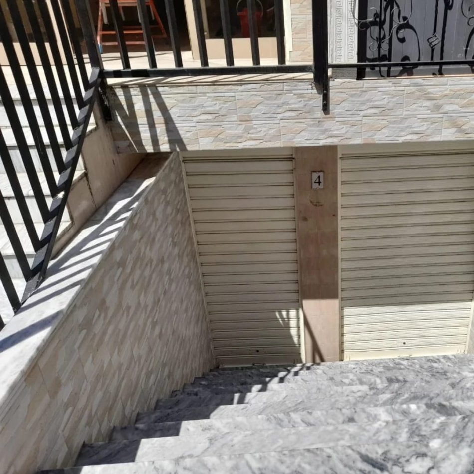 Tirane, shes dyqan Kati 0, 124 m² 169.000 € (Vasil Shanto Rruga Viktor eftemiu)