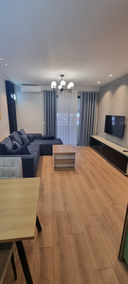 Tirane, jepet me qera apartament 2+1 Kati 5, 84 m² 600 € 