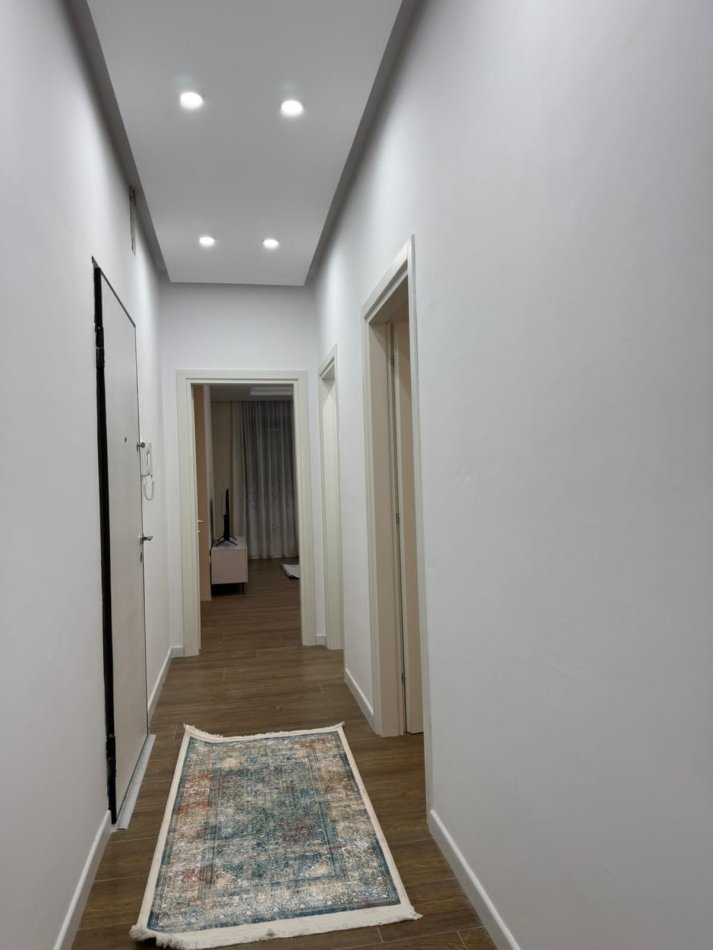 Tirane, jepet me qera apartament 2+1 Kati 2, 93 m² 600 € 