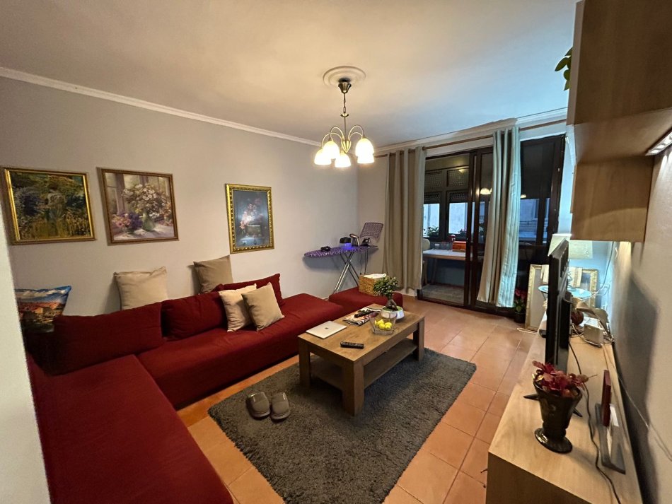 Tirane, shitet apartament 2+1+Ballkon Kati 5, 63 m² 102.000 € (ferit xhajko)