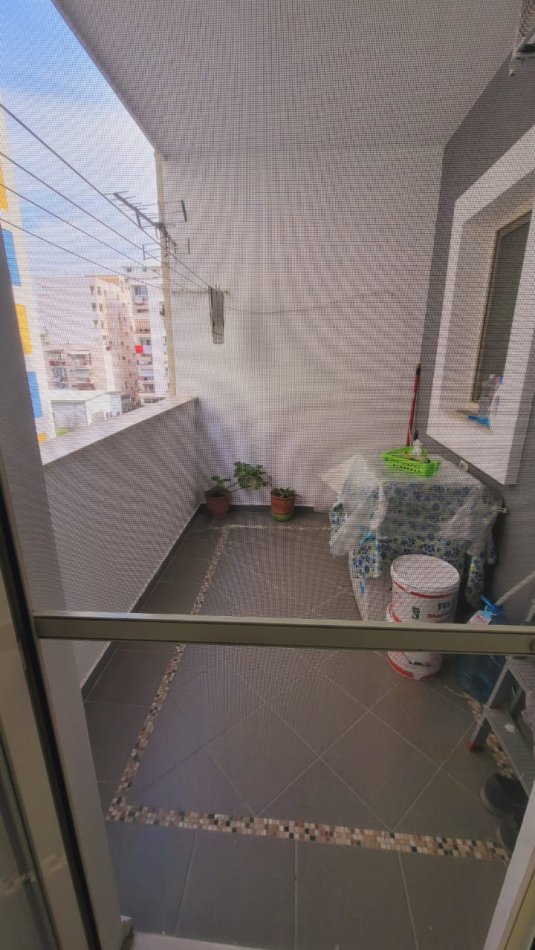 !!DHENE!!Durres, jepet me qera apartament 1+1+Ballkon Kati 3, 67 m² 300 € (Ujesjellesi)