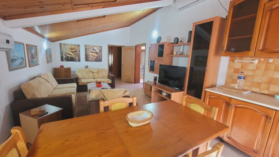 !DHENE! Durres, jepet me qera apartament 1+1+Ballkon Kati 4, 80 m² 400 € (Mprapa Pallatit te Kultures)