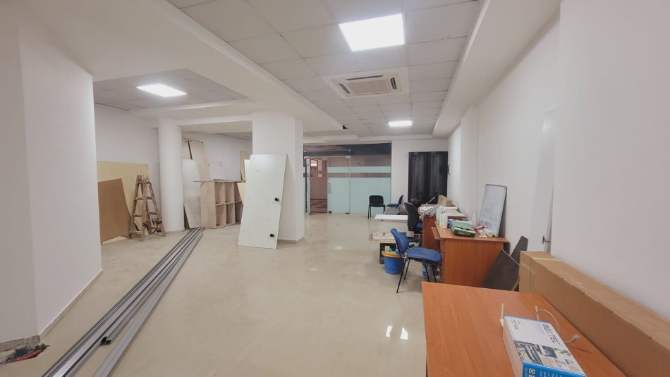 Durres, shitet ambjent biznesi Kati 3, 120.000 € (Prane Stacionit te Trenit)