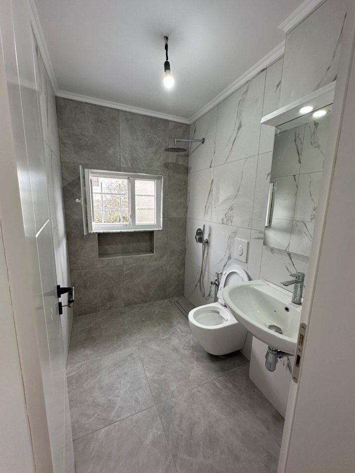 Tirane, shitet apartament 1+1 Kati 2, 57 m² 75.000 € (Halit Bega)