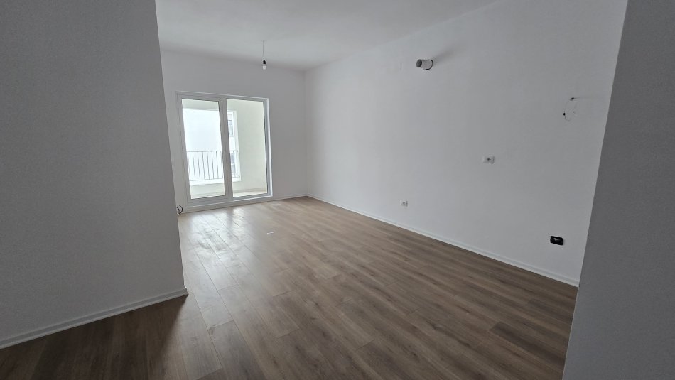 Tiranë, jepet me qera apartament 2+1 Kati 7, 90 m² 300 € (Ali Demi)