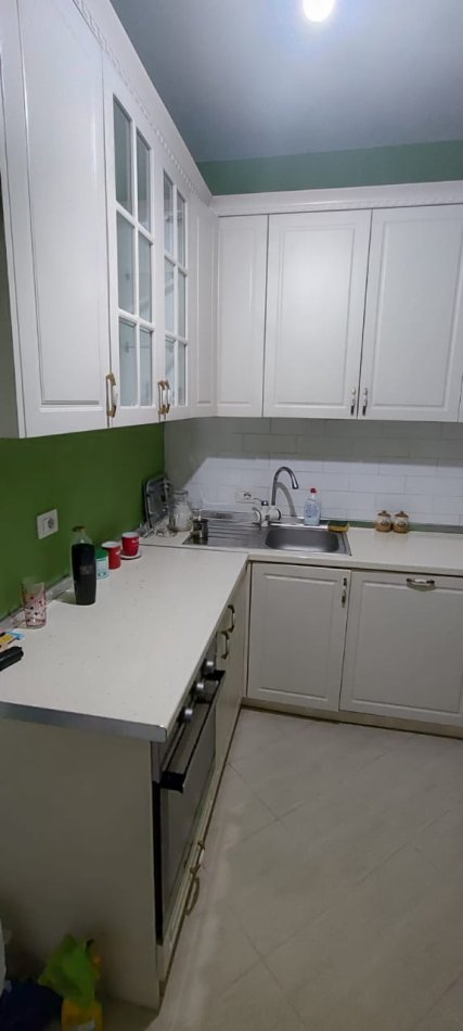 Tirane, jepet me qera apartament 2+1 Kati 1, 102 m² 350 € 
