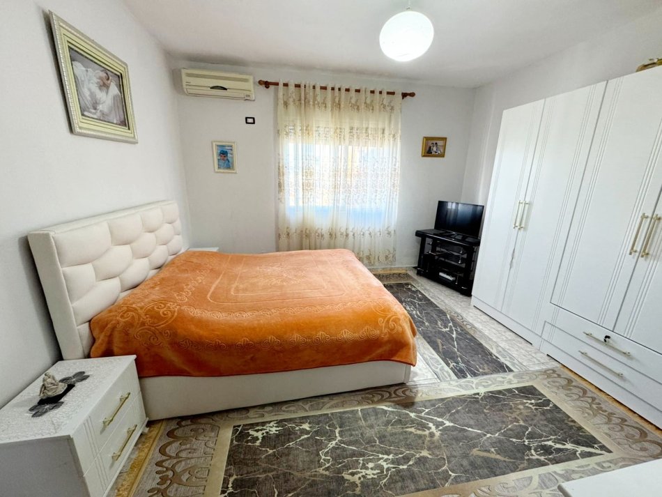 Kavaje, shitet apartament 3+1+Aneks+Ballkon Kati 4, 120 m² 68.000 € (Rruga Qazim Karriqi, Kavajë,)