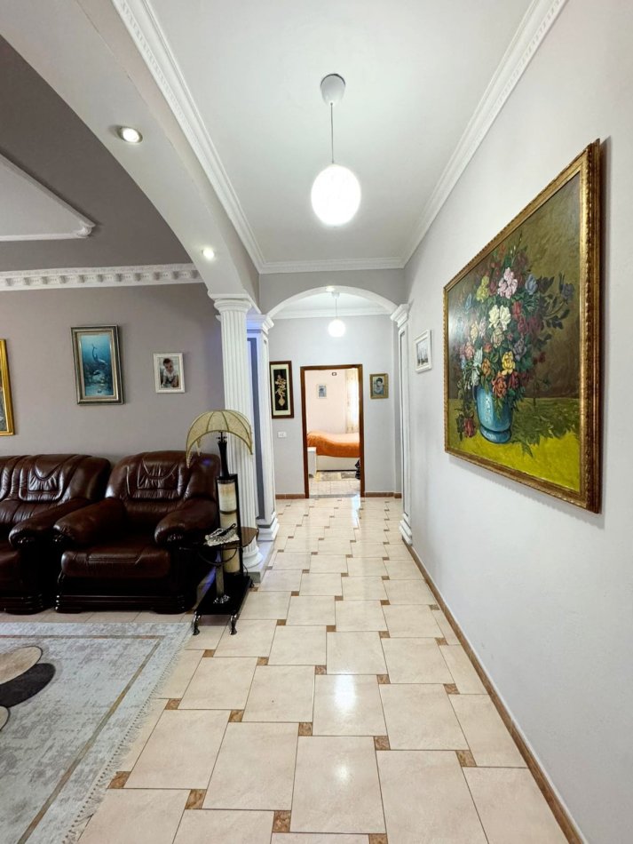 Kavaje, shitet apartament 3+1+Aneks+Ballkon Kati 4, 120 m² 68.000 € (Rruga Qazim Karriqi, Kavajë,)