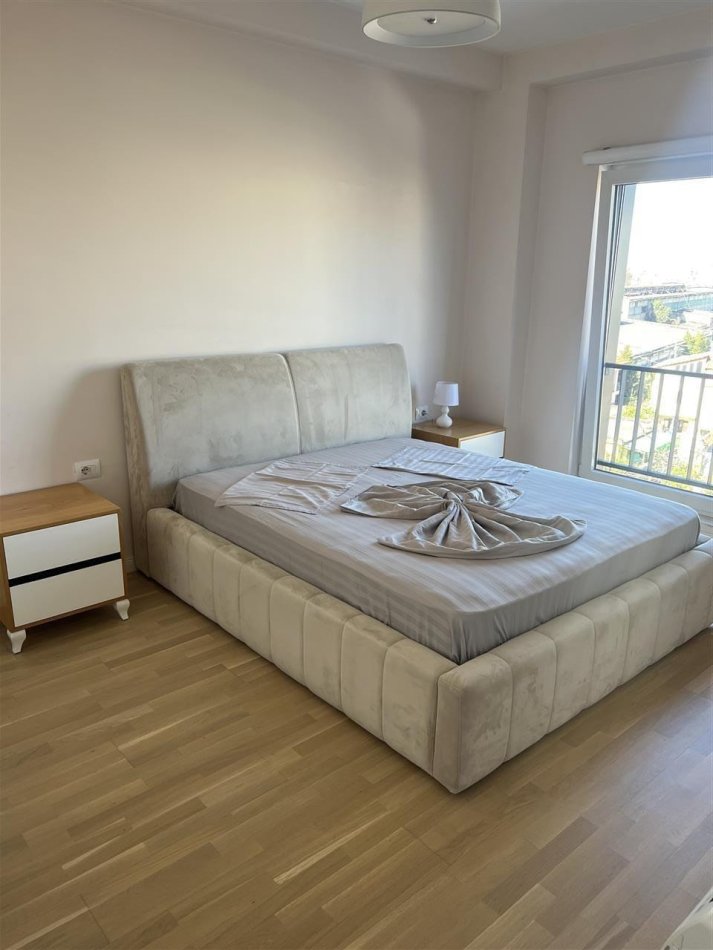 Tirane, jepet me qera apartament 1+1 Kati 4, 74 m² 750 € 