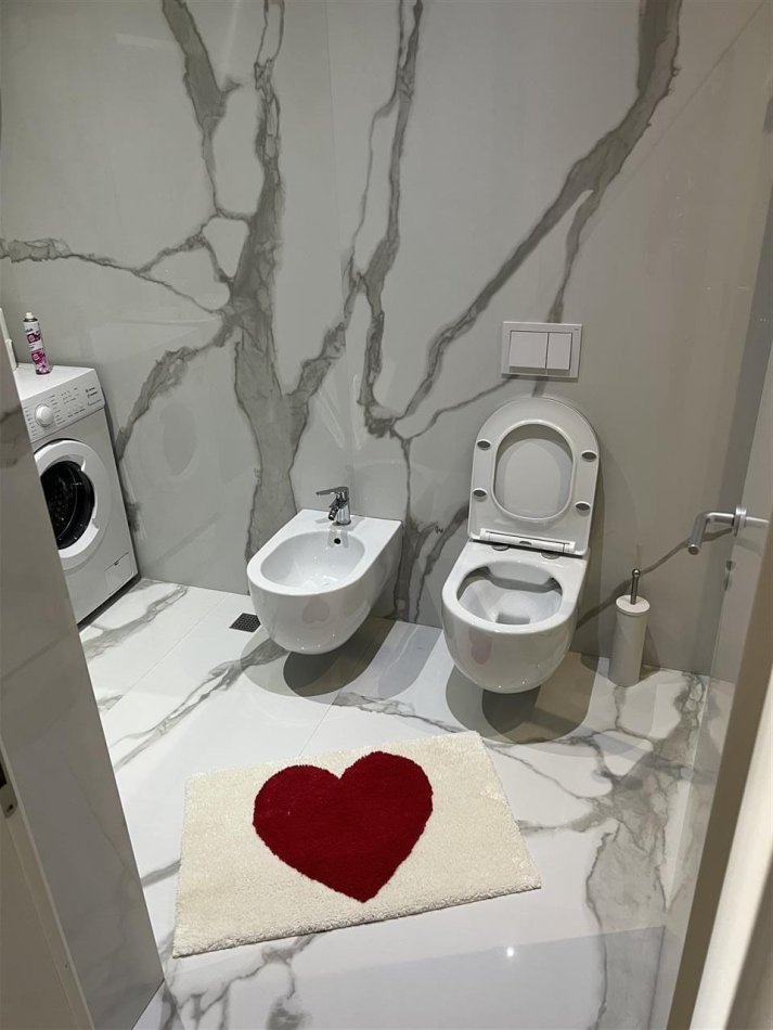 Tirane, jepet me qera apartament 1+1 Kati 4, 74 m² 750 € 