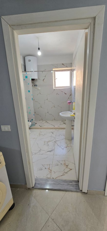 Tirane, shitet apartament 2+1+Aneks+Ballkon Kati 4, 91 m² 193.000 € (Rr: Mine Peza)