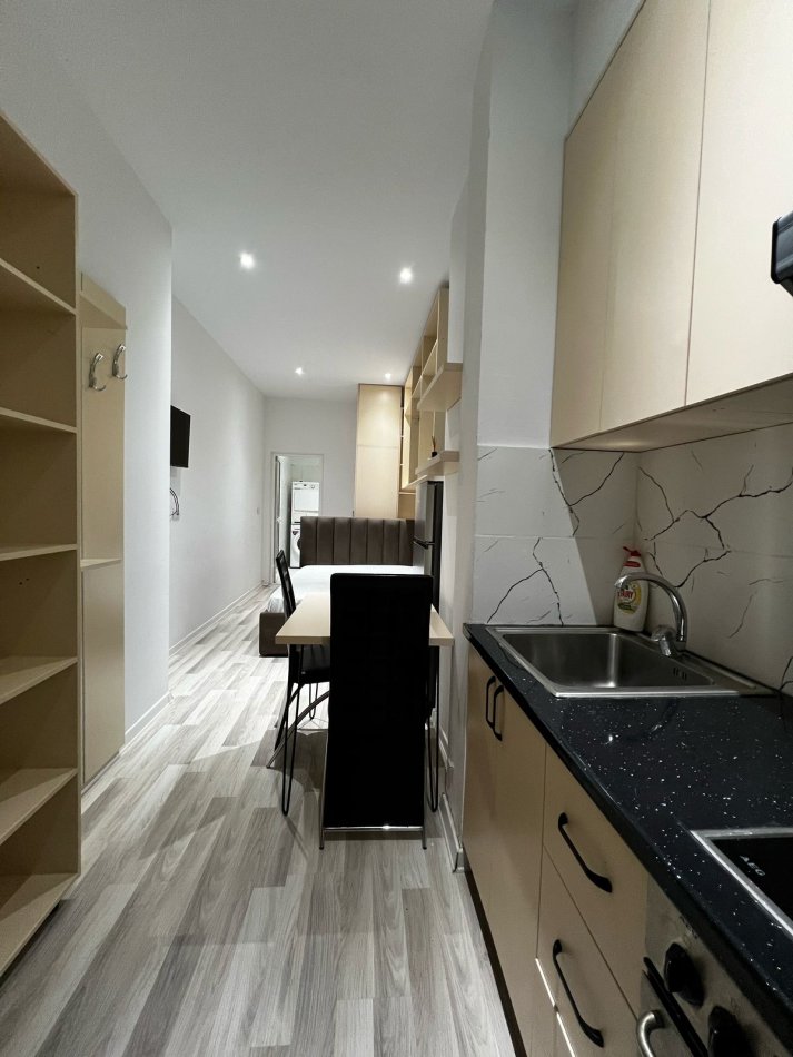 Tirane, jepet me qera garsonier 1+1 Kati 0, 34 m² 450 € (Myrteza Topi)