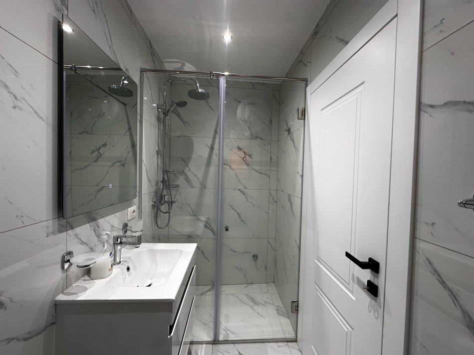 Tirane, jap me qera apartament 1+1 Kati 9, 72 m² 900 € (Rruga e Kosovareve)