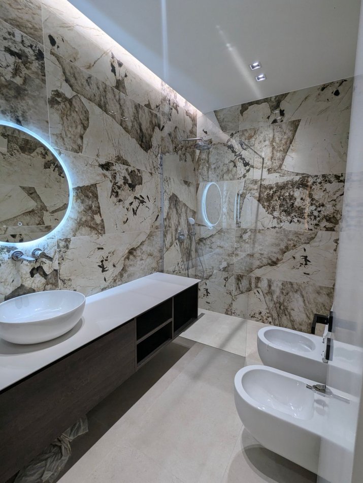 Tirane, jepet me qera apartament+verande | Penthouse 2+1+Aneks+Ballkon Kati 7, 147 m² 1.600 € (Rruga Liqeni i Thate)