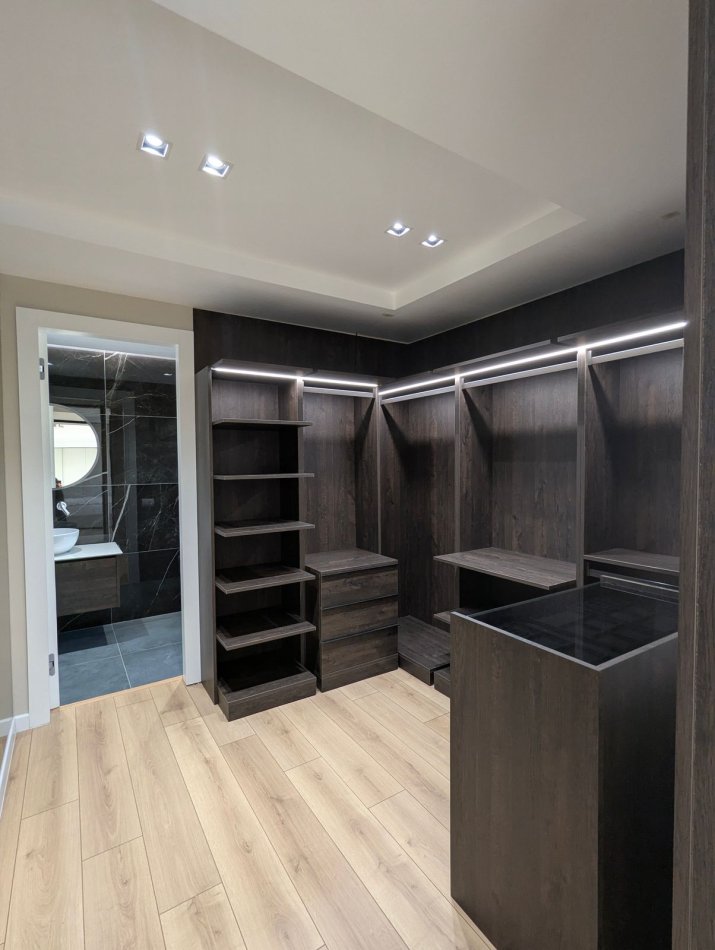 Tirane, jepet me qera apartament+verande | Penthouse 2+1+Aneks+Ballkon Kati 7, 147 m² 1.600 € (Rruga Liqeni i Thate)