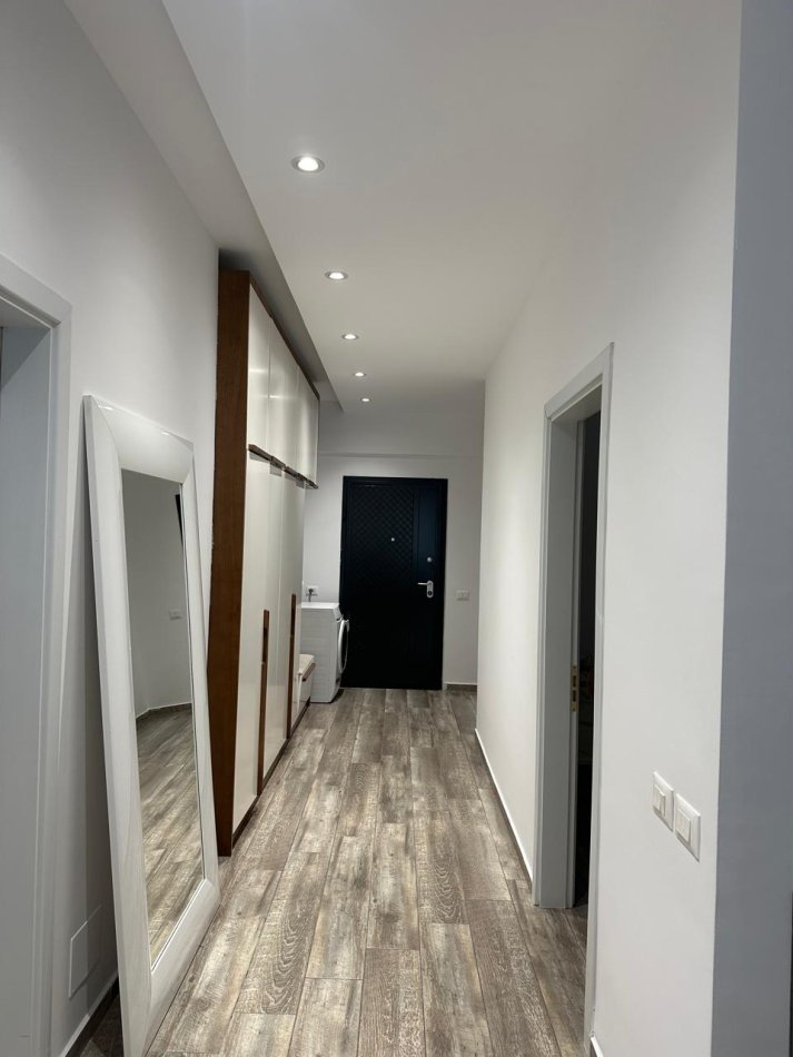 Apartament 2+1  me qira   550 €   LIQENI I THATE