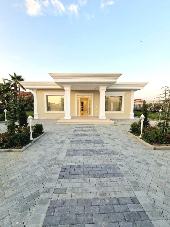 Kavaje, shitet Vile 3+1 Kati 1, 800 m² 315.000 € (Rruga Shëngjergj,Kavaje)
