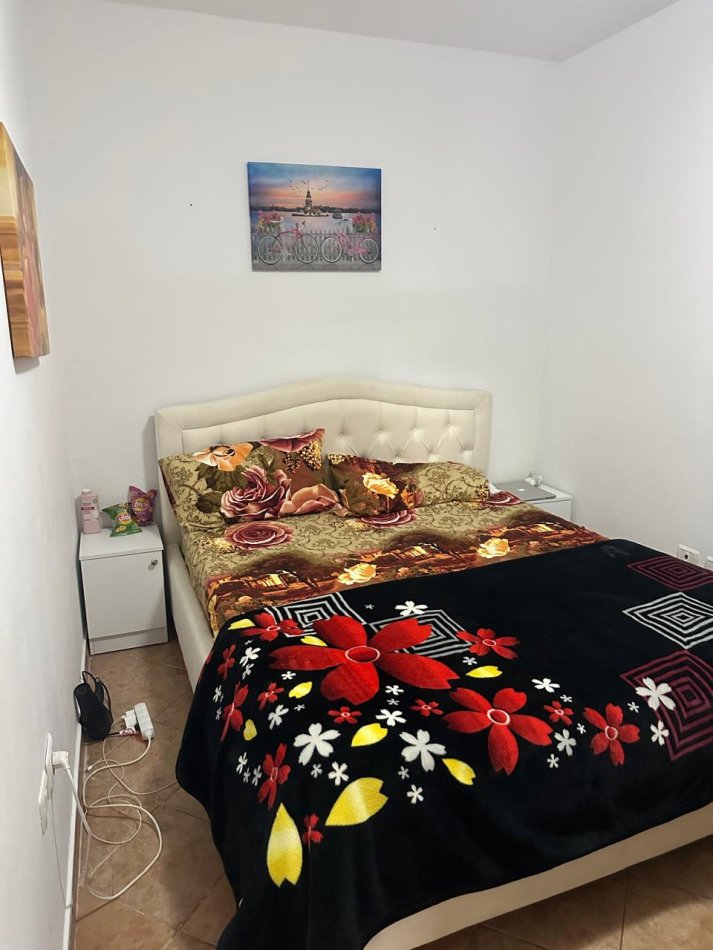 Durres, shitet apartament 1+1+Ballkon Kati 3, 42 m² 57.000 € (Ruga dytesore Plepa-Kavaje)