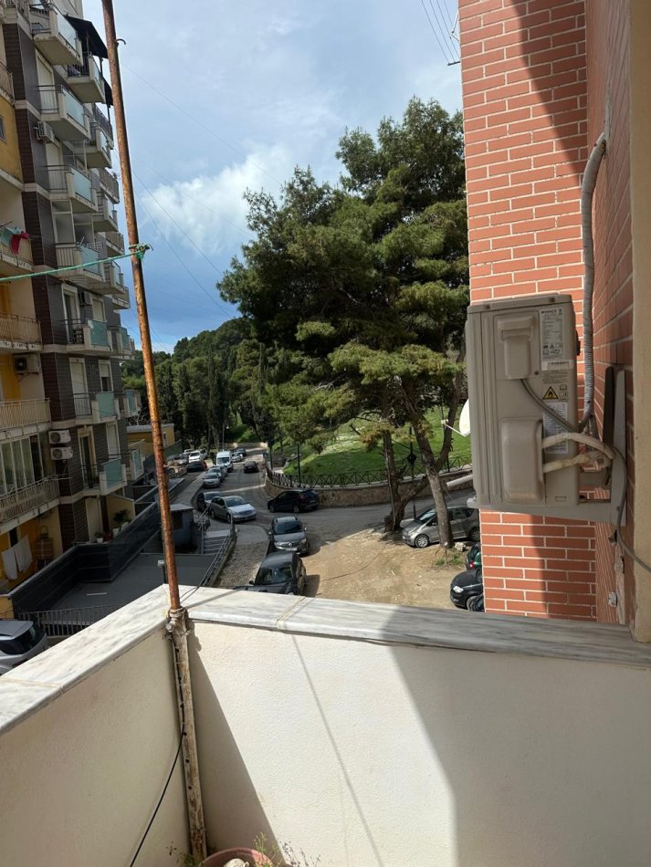 !DHENE! Durres, jepet me qera apartament 2+1+Ballkon Kati 2, 90 m² 300 € (Prane Garden Hill, Vila e Zgut)