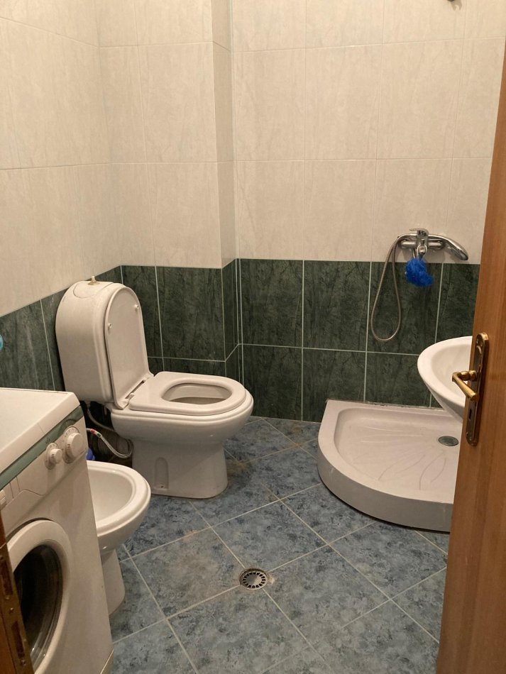 Tirane, shitet apartament 2+1+Ballkon Kati 5, 105 m² 126.000 € (Yzberisht , Bulevardi Migjeni)