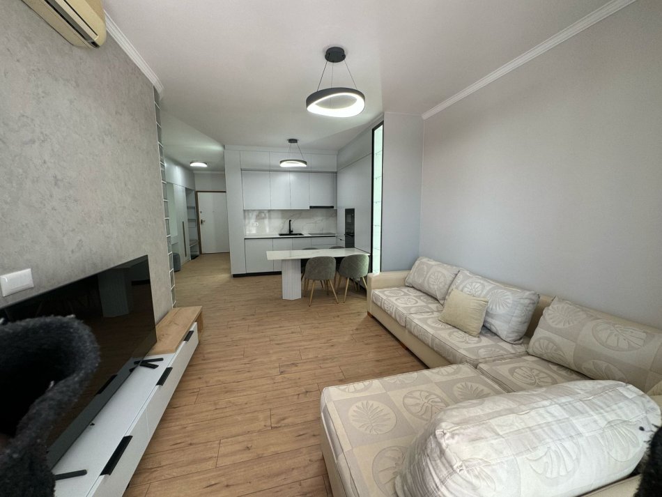 Tirane, jepet me qera apartament 2+1+Aneks+Ballkon Kati 2, 100 m² 1.000 € (Rr.Don Bosko)