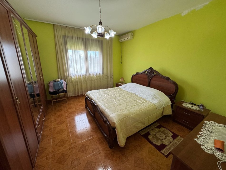 Kavaje, shitet shtepi 4+1+Aneks+Ballkon Kati 3, 500 m² 130.000 € (Rruga "Taulantia" ,Kavaje)